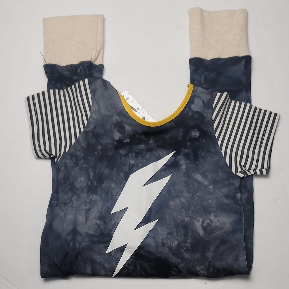 Taylin Threads Organic Blue and White Short Sleeve Tee with Lightning Bolt 2T